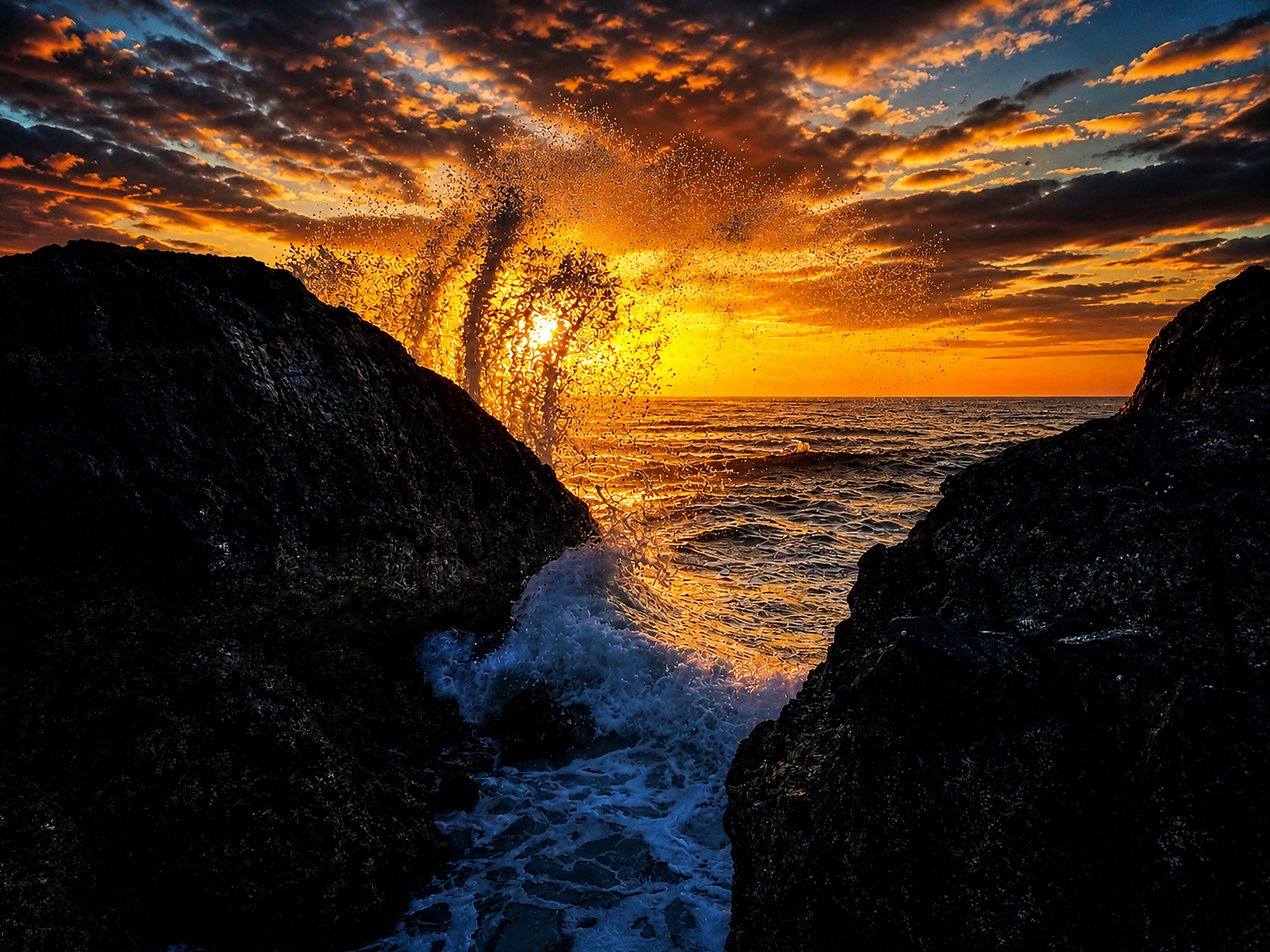 Playa Blanca Golden Eruption